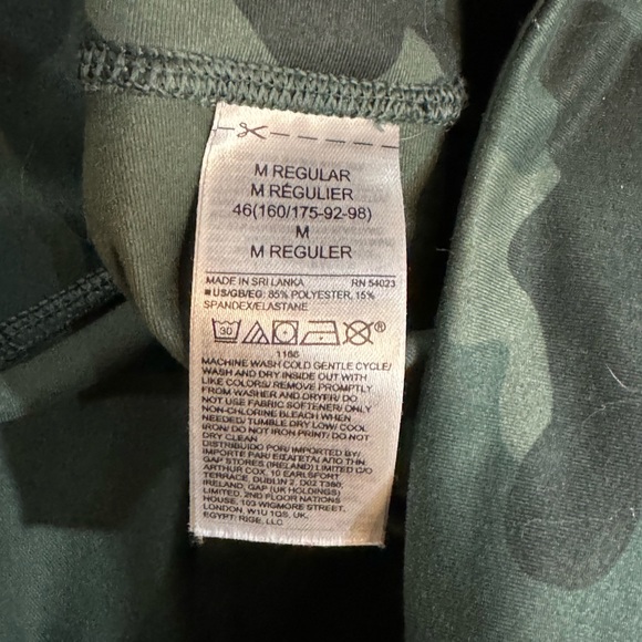 477.GAP workout shorts, 2 pairs - Picture 5 of 8